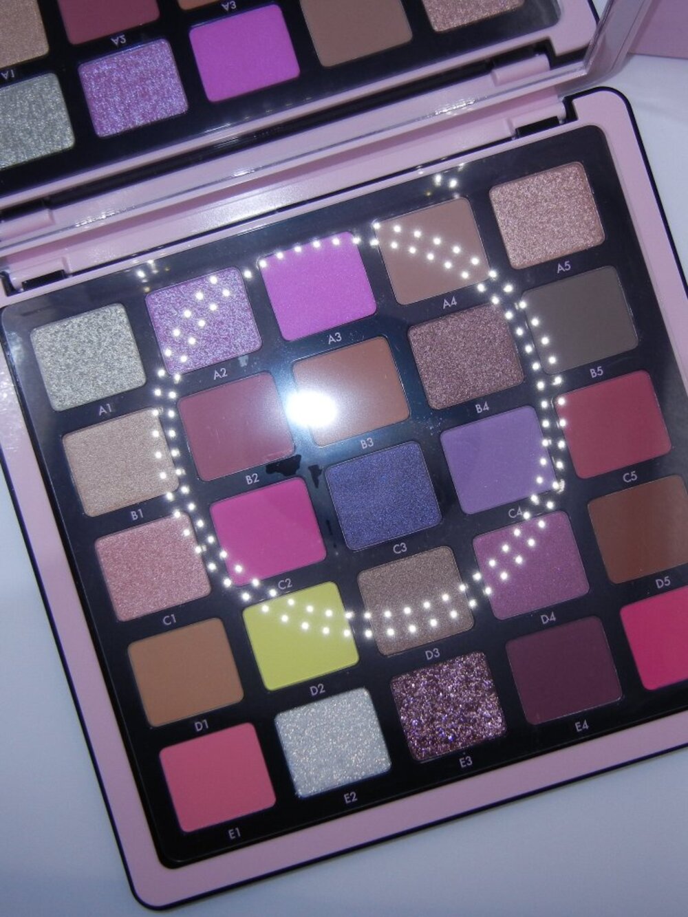 NEW - ABH Norvina Vol. 4 palette